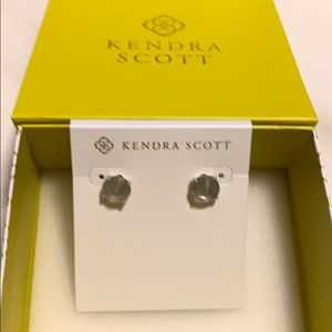 NWT Kendra Scott Jolie Stud Earrings
